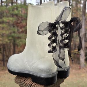 Women's Bumper Clear Rain Boots SIZE 8.5 (fit more like 7.5-8)